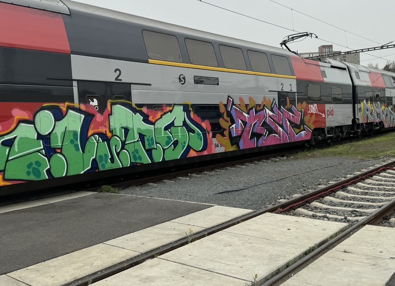 Čištění graffiti karoserie PID